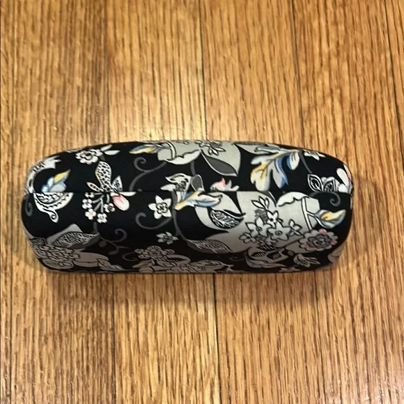 Vera Bradley Black and Gray Floral Glasses Case - Picture 2 of 7